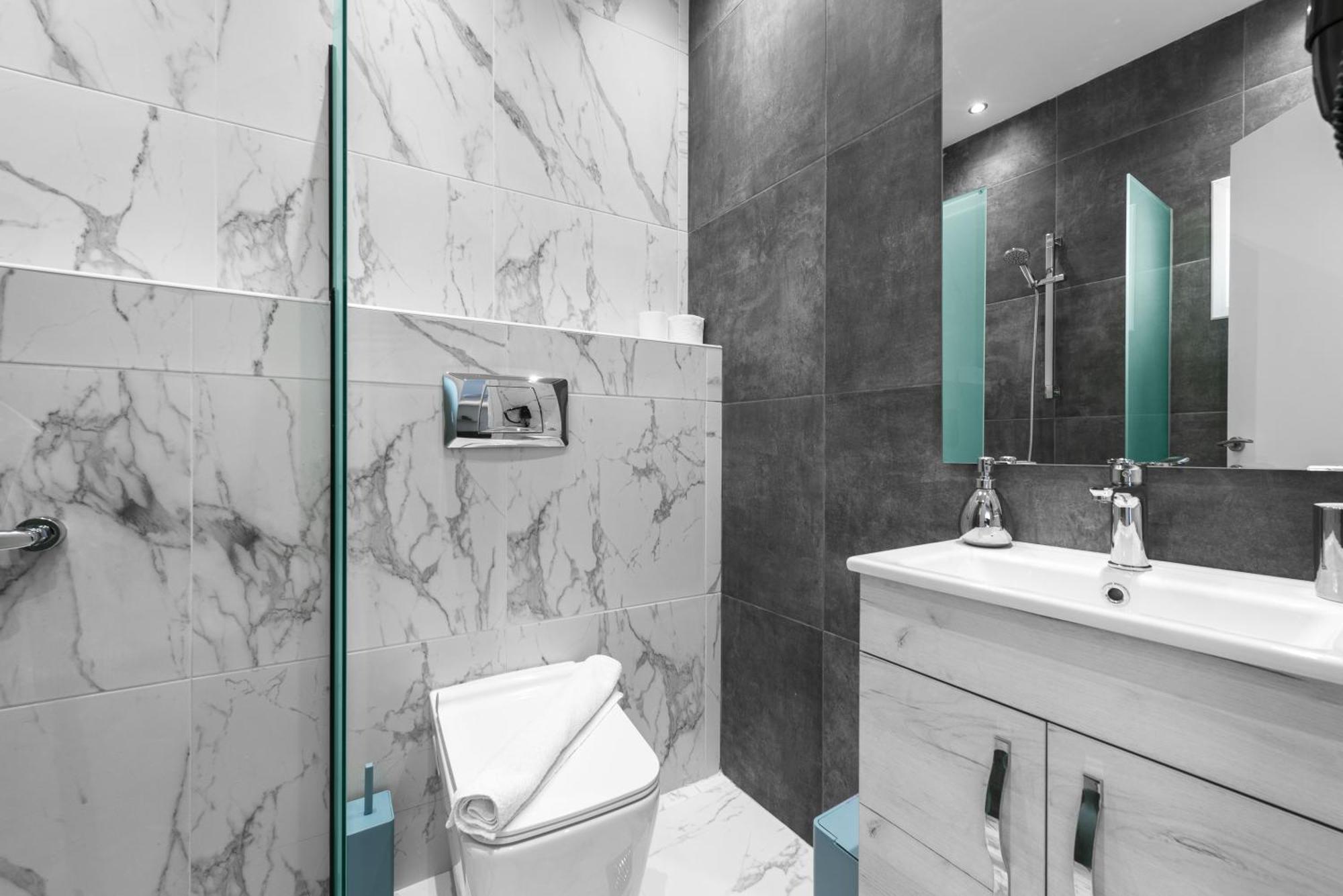 Apartment Denizen Boutique Apartments, Nilie Hospitality Mgmt *